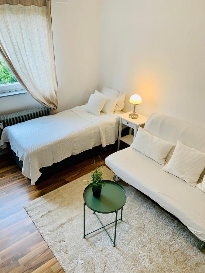 Top Renoviertes Apartement In Bester Lage Von Homburg- 5 Fussminuten Zur Uniklinik Homburg  Eksteriør bilde