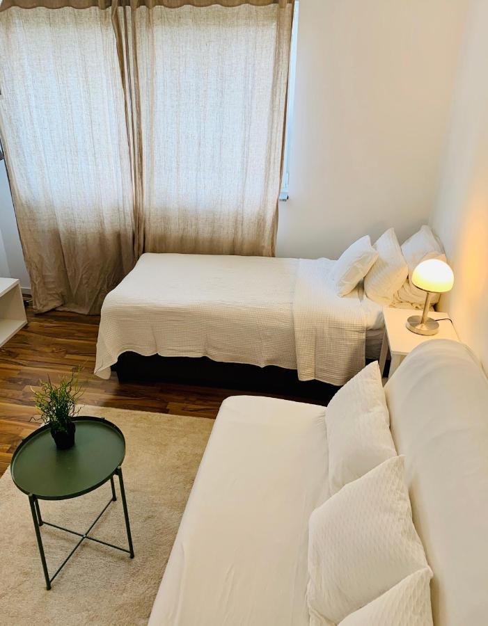 Top Renoviertes Apartement In Bester Lage Von Homburg- 5 Fussminuten Zur Uniklinik Homburg  Eksteriør bilde