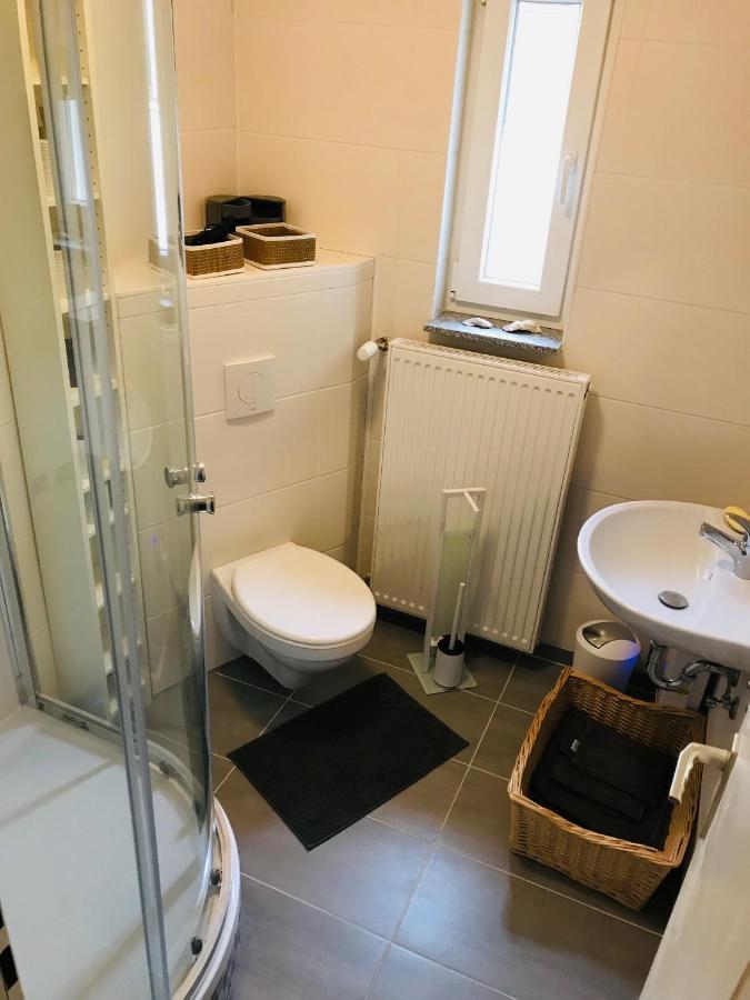 Top Renoviertes Apartement In Bester Lage Von Homburg- 5 Fussminuten Zur Uniklinik Homburg  Eksteriør bilde